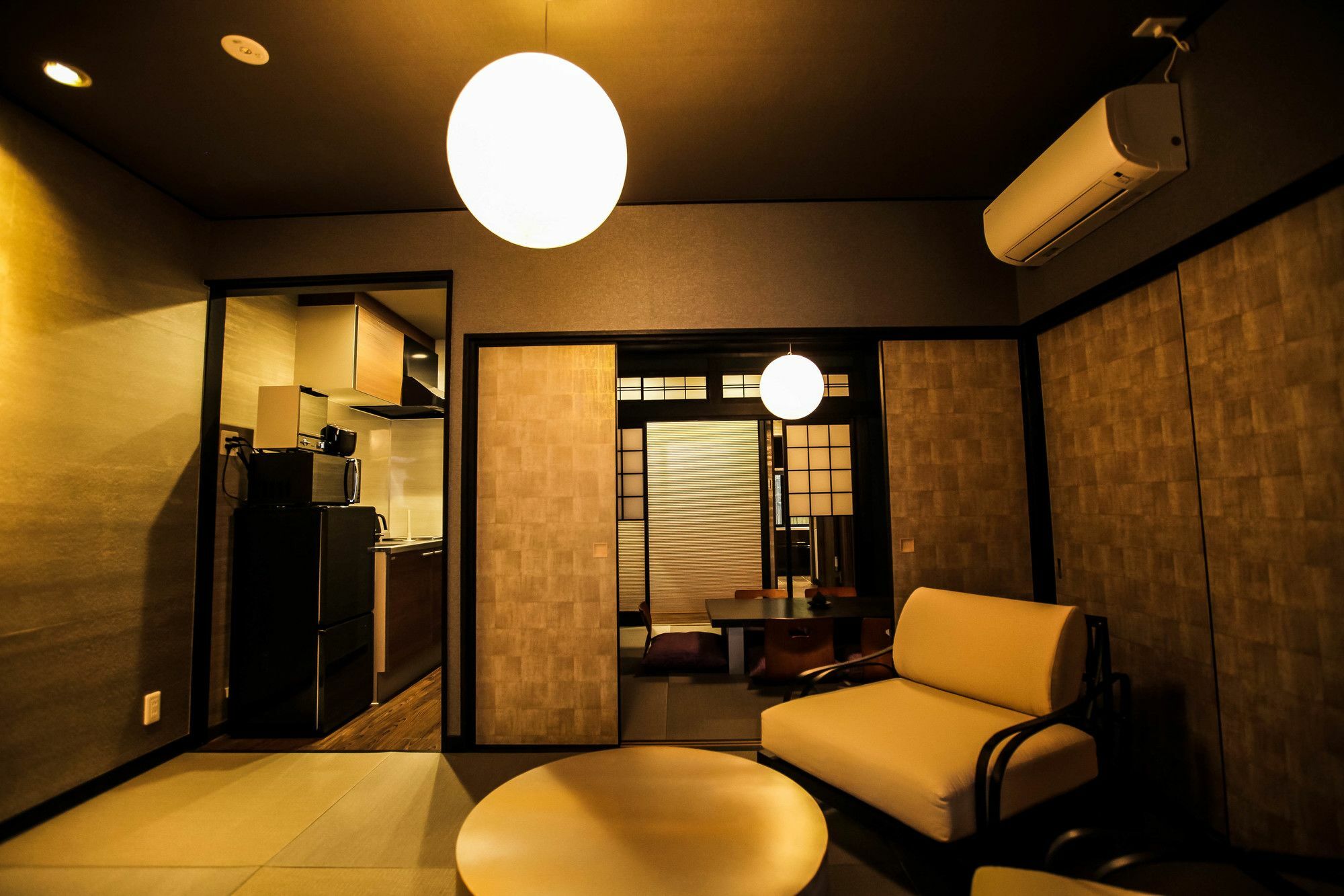 Hosta Nijo Aoi Villa Kyoto Exterior photo